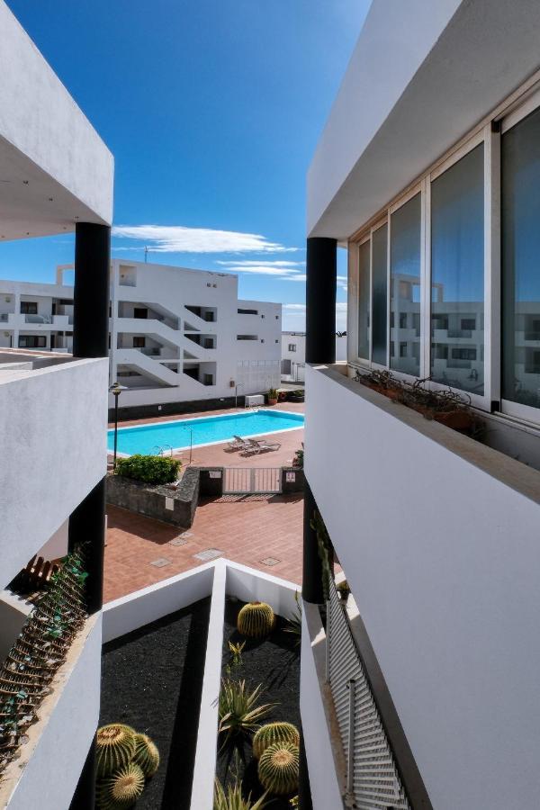 Casa Elin-Shared Pool, Fast Wifi Villa Costa Teguise Exterior photo